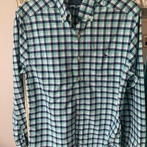 Men’s small Vineyard Vines plaid button down